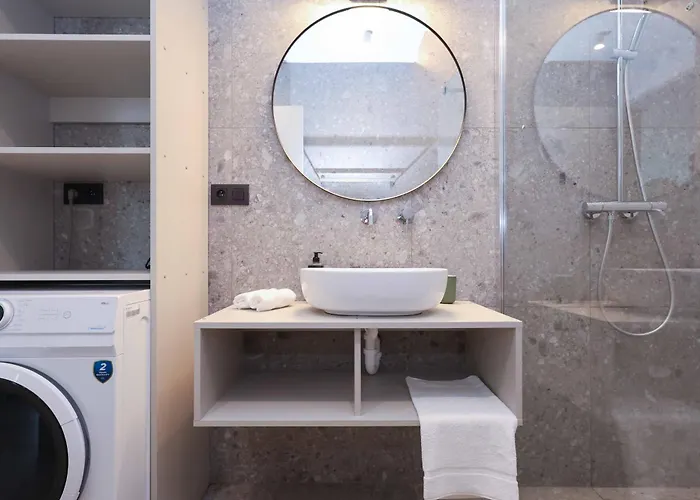 Industrial In Apollo W Free Parking