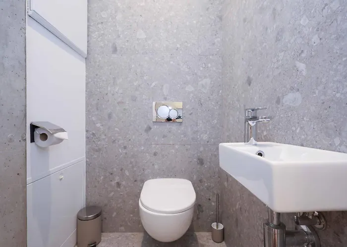 Industrial In Apollo W Free Parking Apartament Bratislava