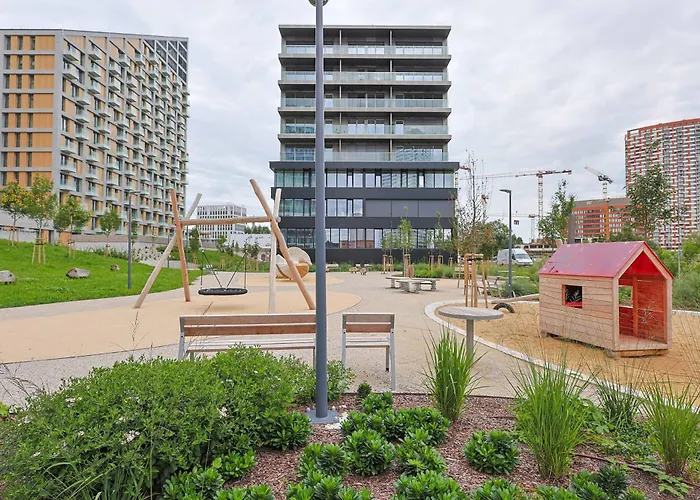 Industrial In Apollo W Free Parking Apartmán