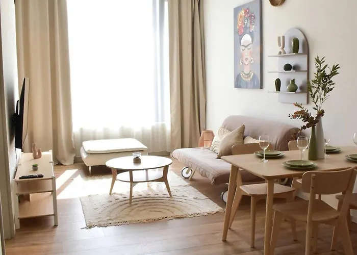 Industrial In Apollo W Free Parking Apartmán