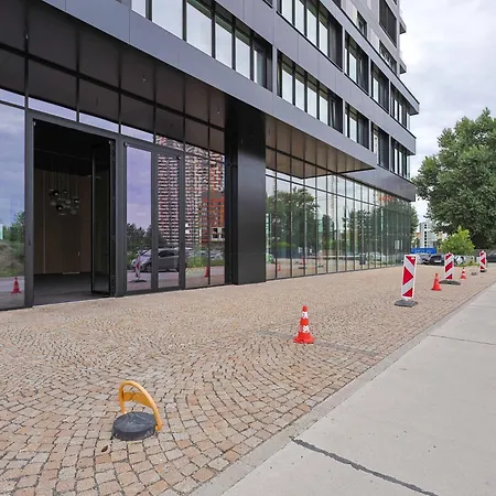 Appartement Industrial In Apollo W Free Parking Bratislava